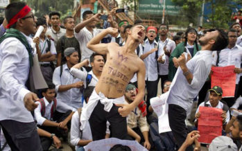 নিরাপদ সড়ক চাই’ একটি ভুল শিরোনামের আন্দোলন