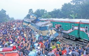 ট্রেন দূর্ঘটনায় এক লাখ টাকা আর দশ হাজার টাকার তামাসা!