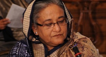 'শেখ হাসিনা পারেন, শেখ হাসিনাই পারবেন'